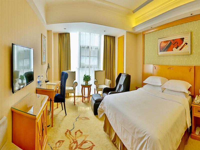 Vienna Hotel Wuhan International Convention And Exhibition Centre Exterior foto